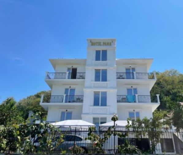 Hotel Fama Shkallnur Exterior foto