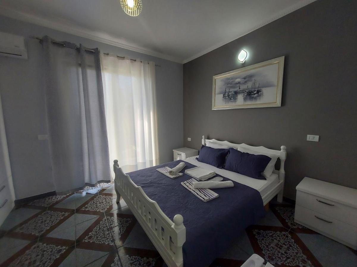 Hotel Fama Shkallnur Exterior foto