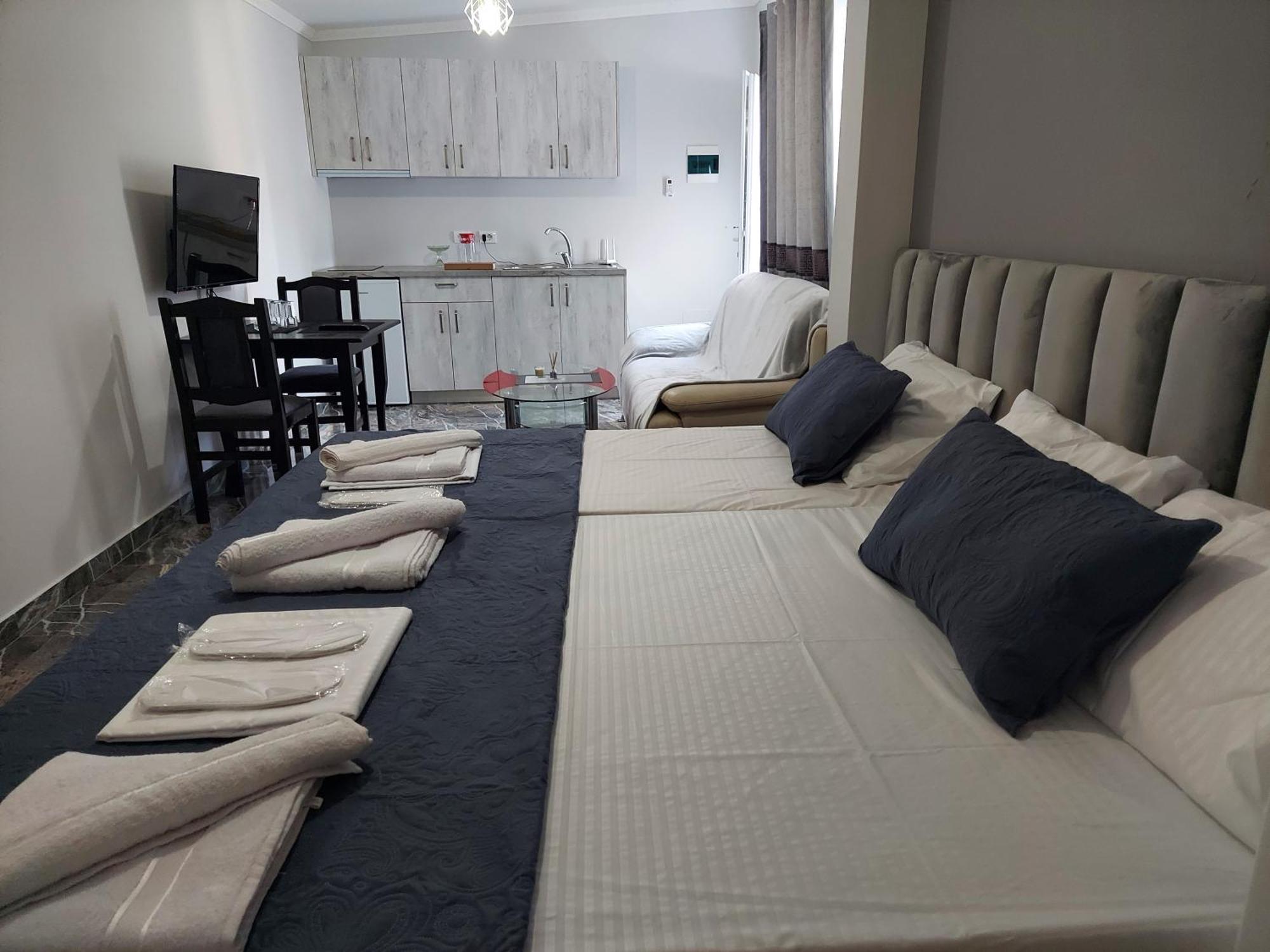 Hotel Fama Shkallnur Exterior foto