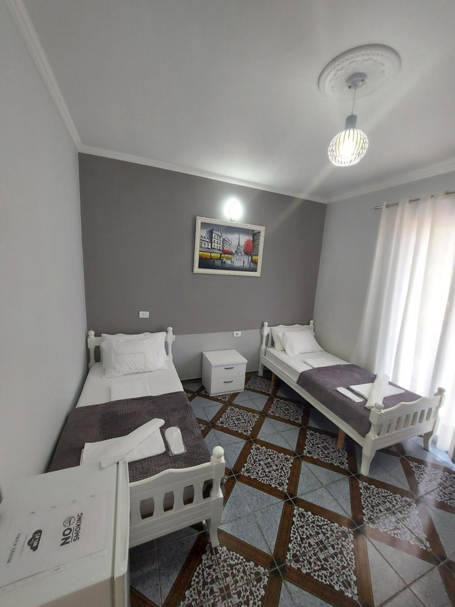 Hotel Fama Shkallnur Exterior foto