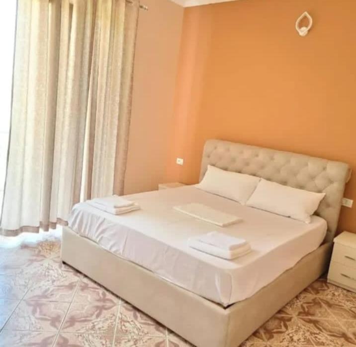Hotel Fama Shkallnur Exterior foto