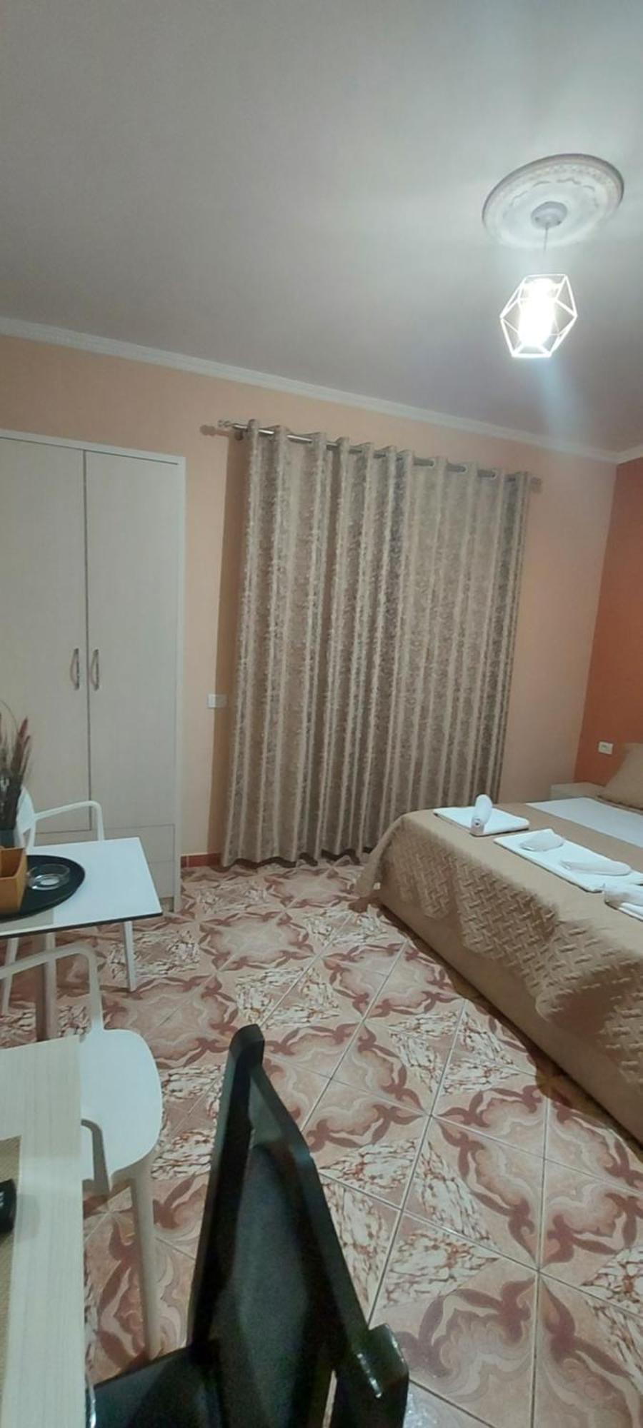 Hotel Fama Shkallnur Exterior foto