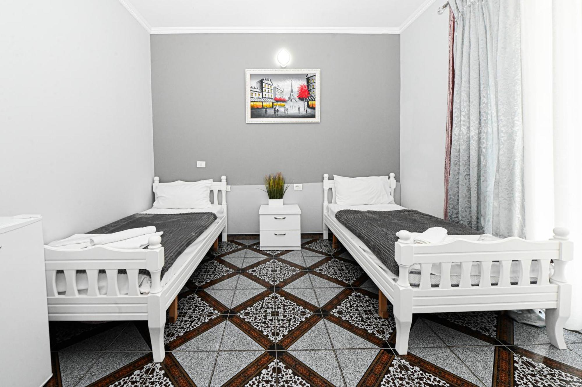 Hotel Fama Shkallnur Exterior foto